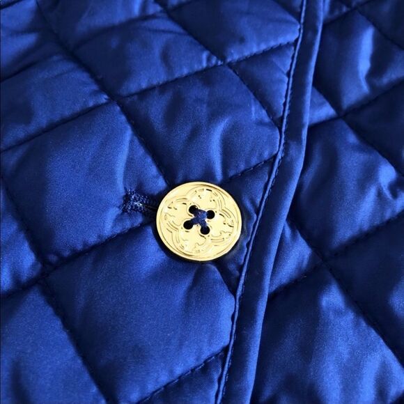 C. Wonder Water Resistant Quilted Barn Jacket with Printed Lining - Picture 7 of 14